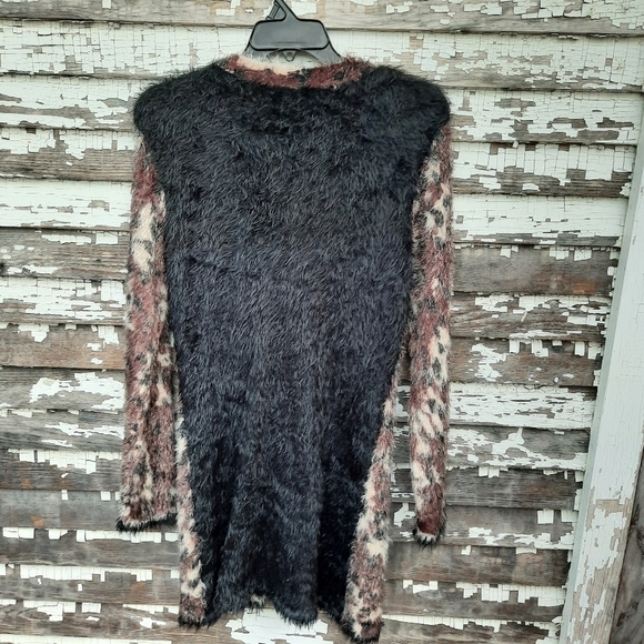 🌟 Ethyl Eyelash Sweater cardigan size medium - Picture 3 of 6